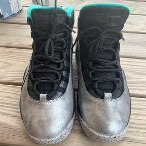 Retro Jordan 10 “lady liberty” size 10